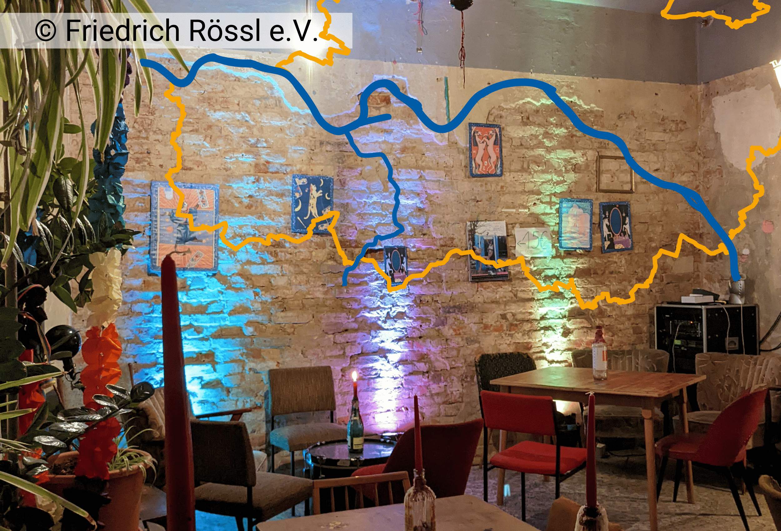 Friedrich Rössl e.V. Lange Tafel mit Kuchen im Sonnenschein beim riesa efau