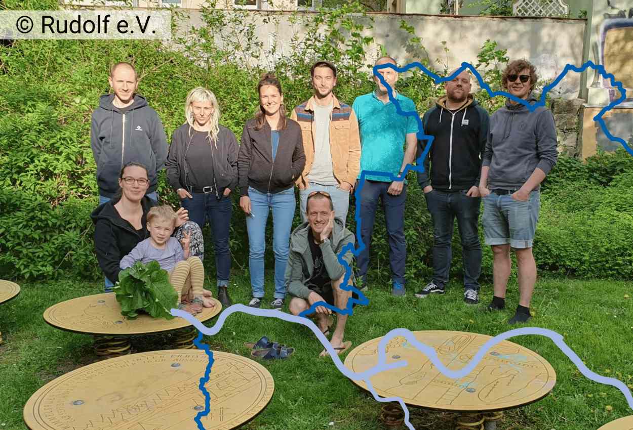 11 Ein Gruppenbild vom Rudolf e.V.